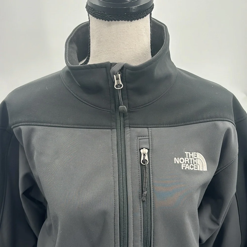UEC The North Face black TFN APEX black jacket medium